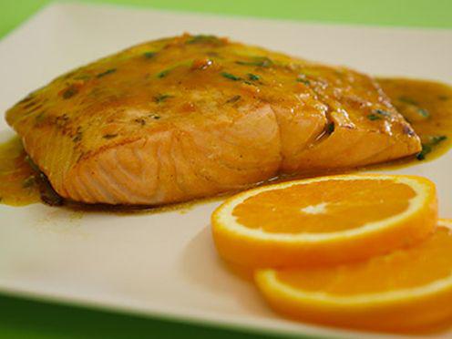 Salmão ao molho de laranja